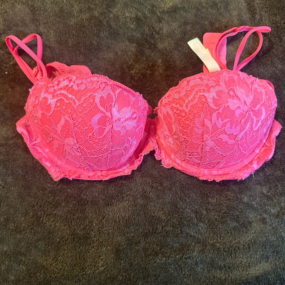 VS pink 34/B pink laced bra with push-up